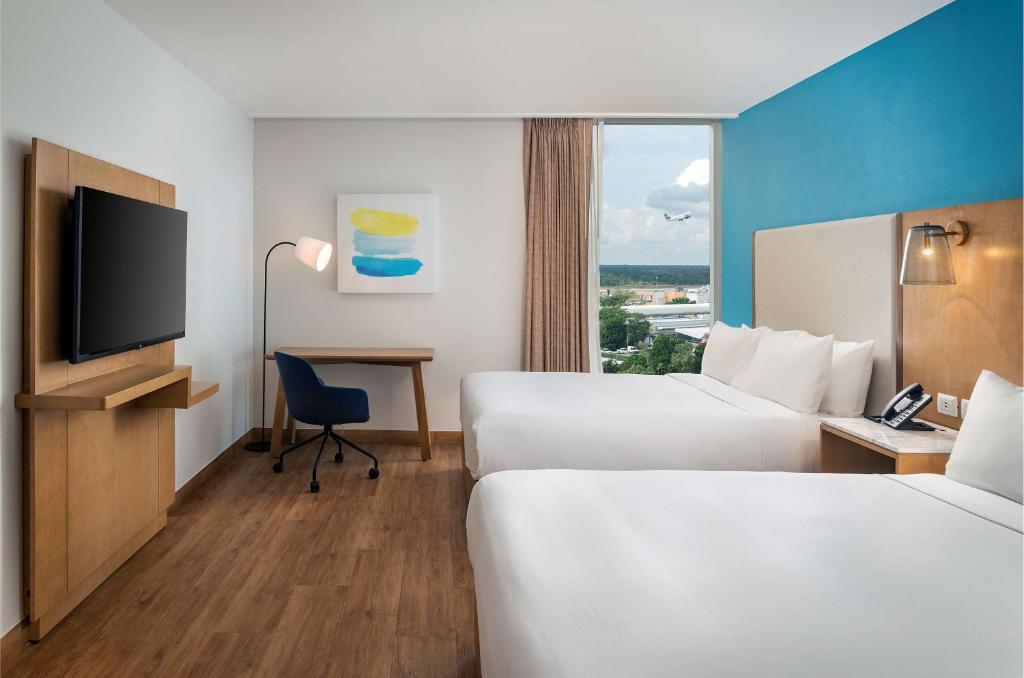 Hilton Garden Inn Cancun Airport - Premium Queen Room With Two Queen Beds
