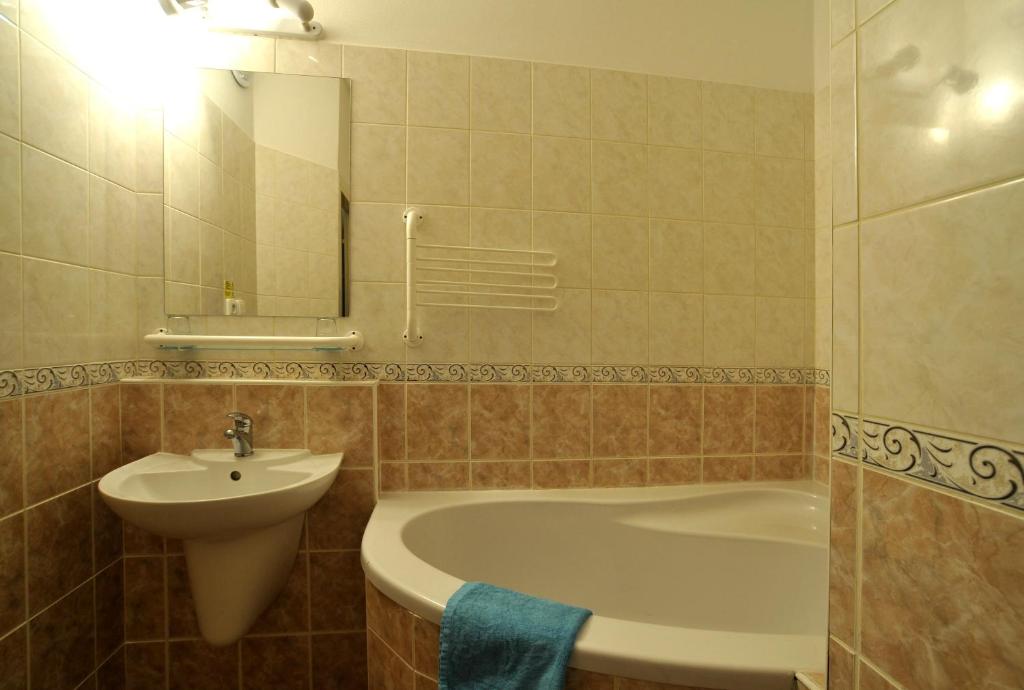 Koupelna v ubytování Hotel Krystal