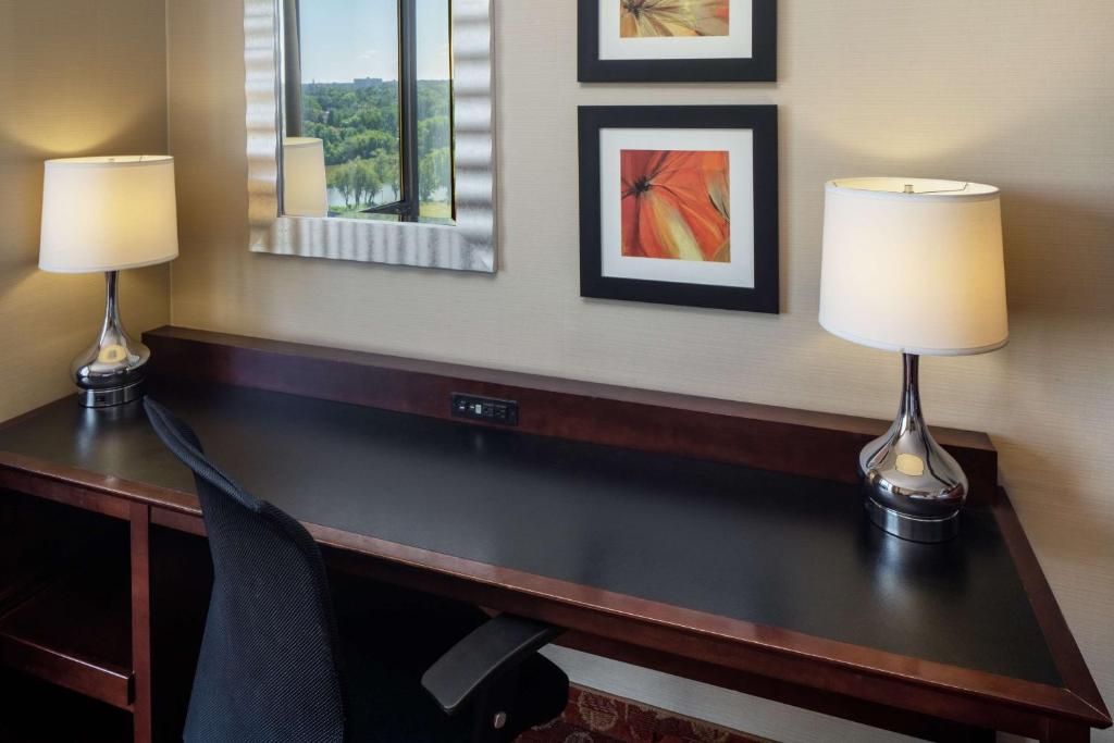 DoubleTree by Hilton Cherry Hill Philadelphia - Kingkamer