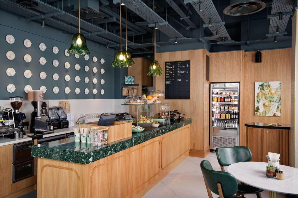 Lost Property St Pauls London, Curio Collection By Hilton - Resim 10