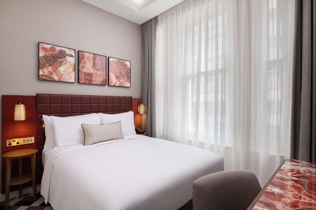 Lost Property St Pauls London, Curio Collection By Hilton - Resim 16