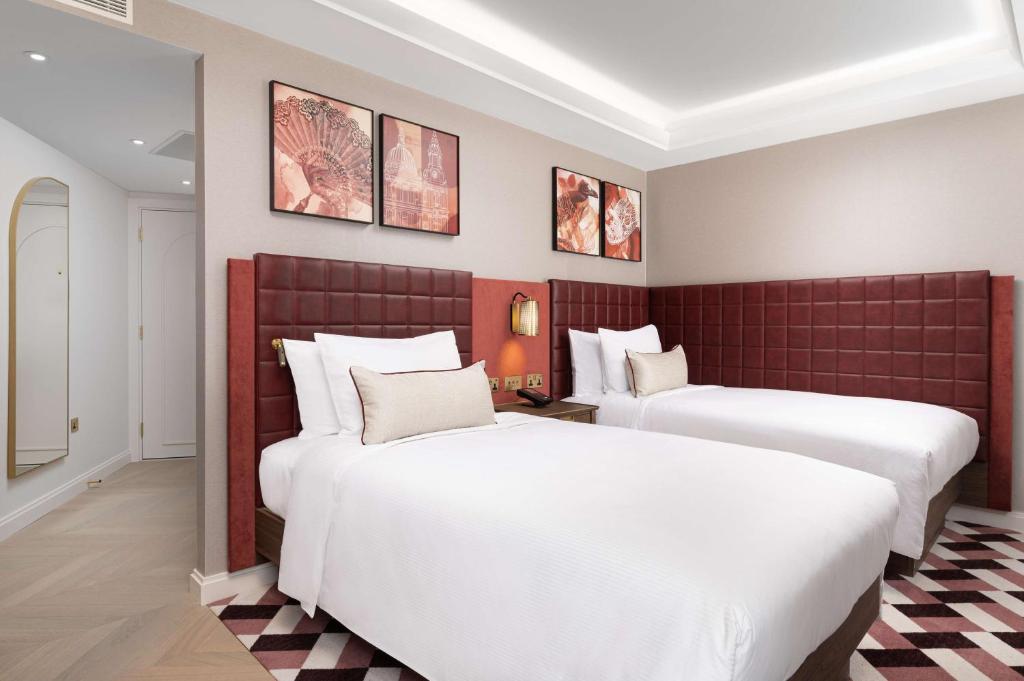 Lost Property St Pauls London, Curio Collection By Hilton - Resim 31