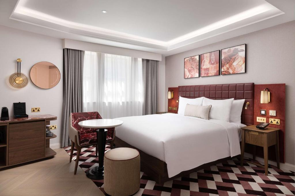 Lost Property St Pauls London, Curio Collection By Hilton - Resim 32