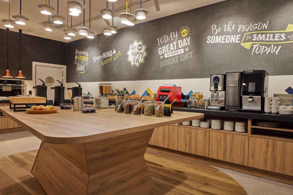 Príslušenstvo na prípravu kávy alebo čaju v ubytovaní Hampton By Hilton Poznan Swarzedz