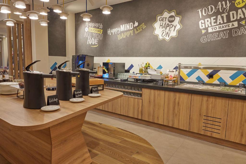 Príslušenstvo na prípravu kávy alebo čaju v ubytovaní Hampton By Hilton Poznan Swarzedz