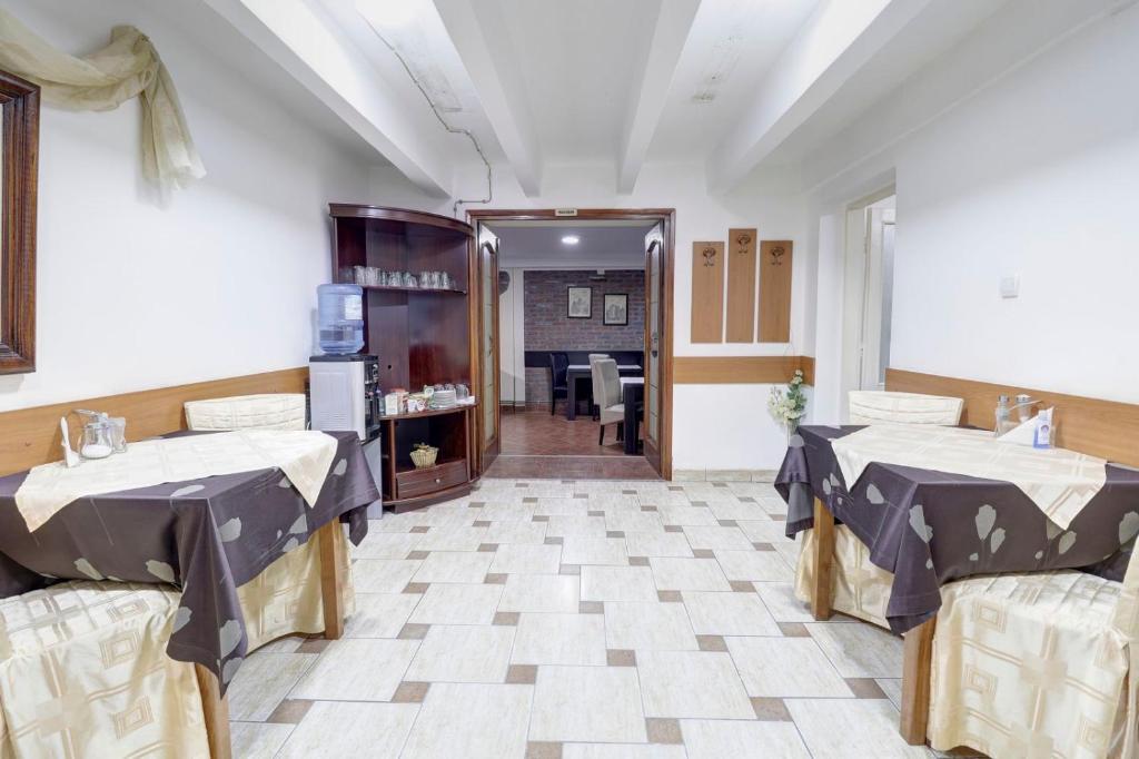 Posezení v ubytování Hotel PERLA LDM Leskovac