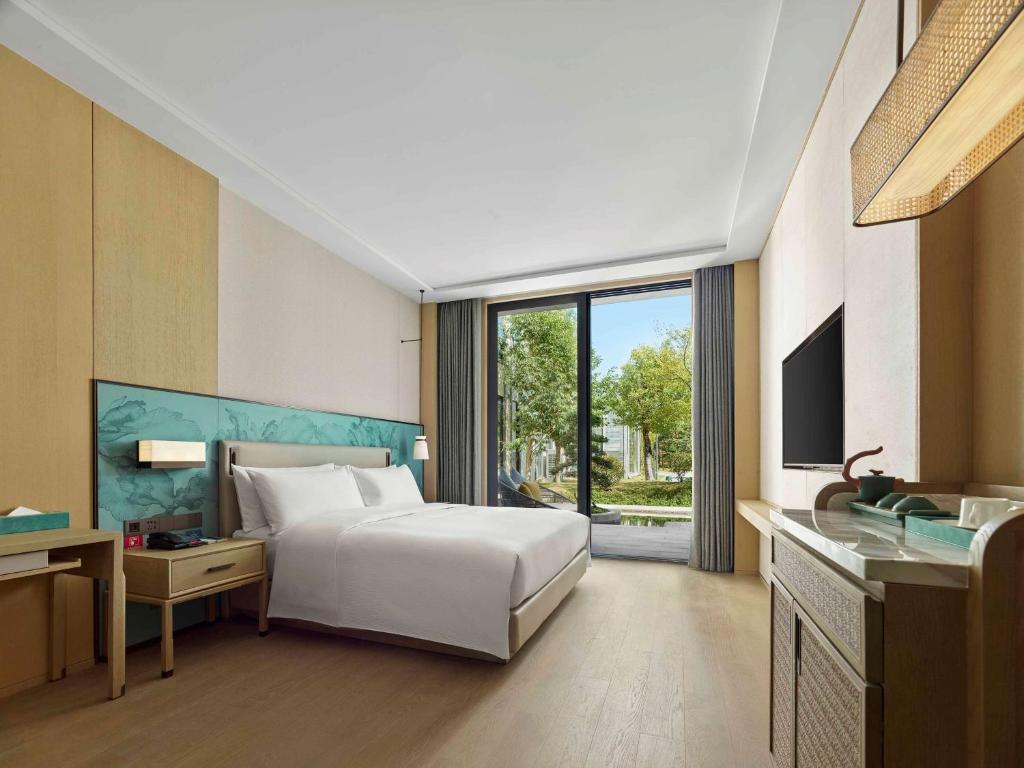 Doubletree By Hilton Taizhou Shenxianju - King Room - Mobility Accesible