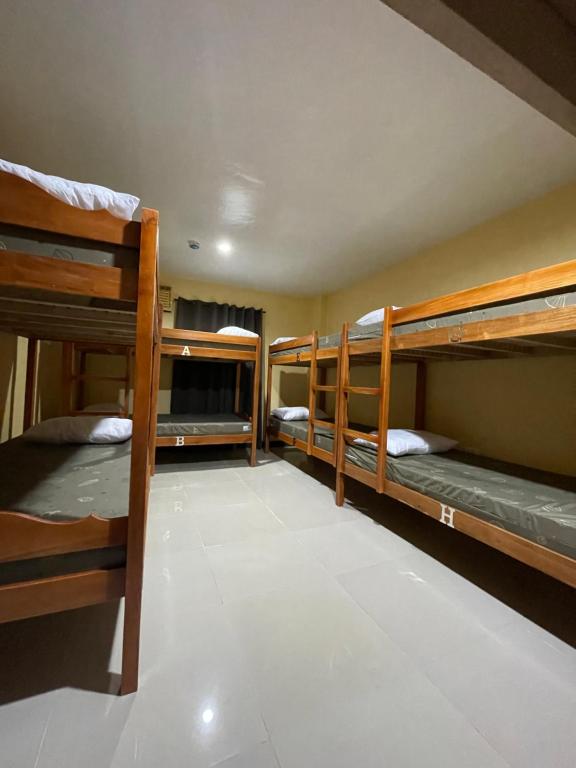 Krevet ili kreveti na kat u jedinici u objektu CASA PRECIOSA MOALBOAL Inn