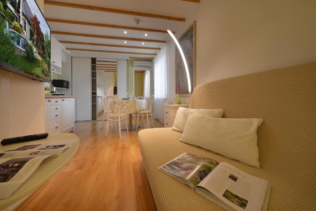 A. V. Pension Praha - 16