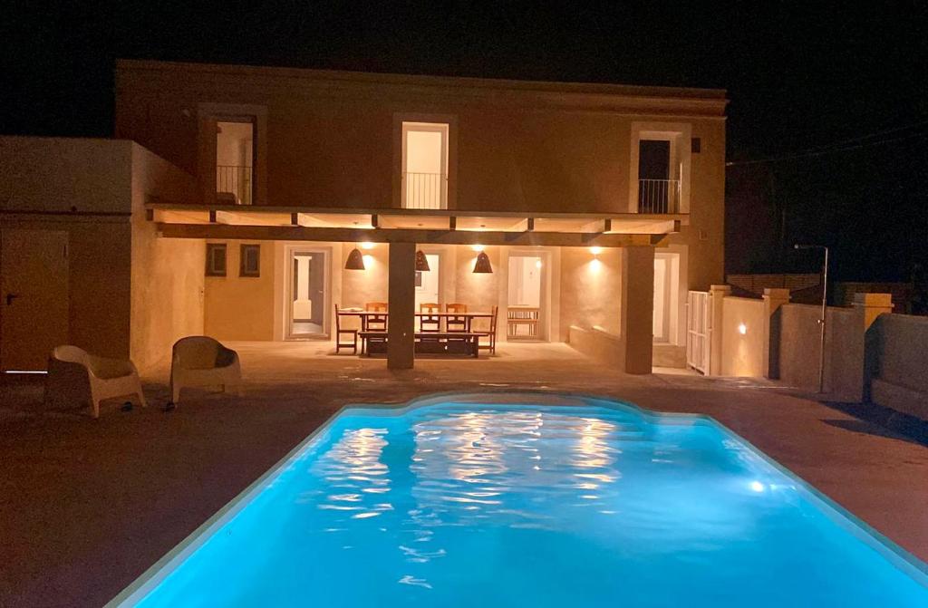Πισίνα στο ή κοντά στο Villa Barracot