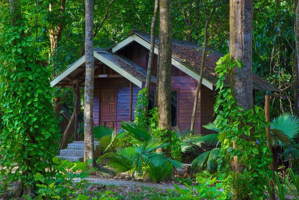 Khao Sok Riverside Cottages - 1