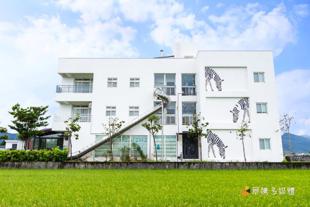 洛克包棟民宿評價、特色體驗、房價資訊、訂房連結 – 恆春烤肉戲水KTV - 照片 5