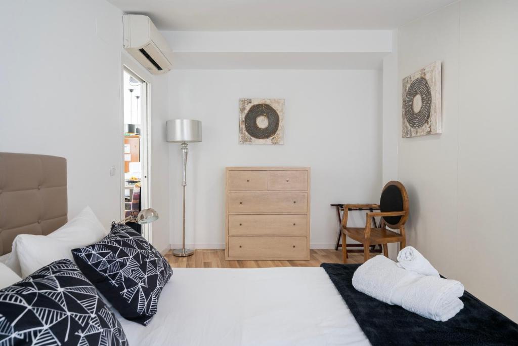 For You Rentals Precioso Apartamento TEMPORAL Preciados PRE105B