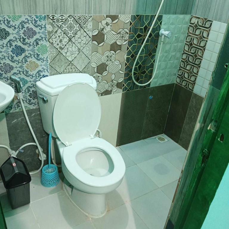 faTuur Inn - Double Room With Private Bathroom