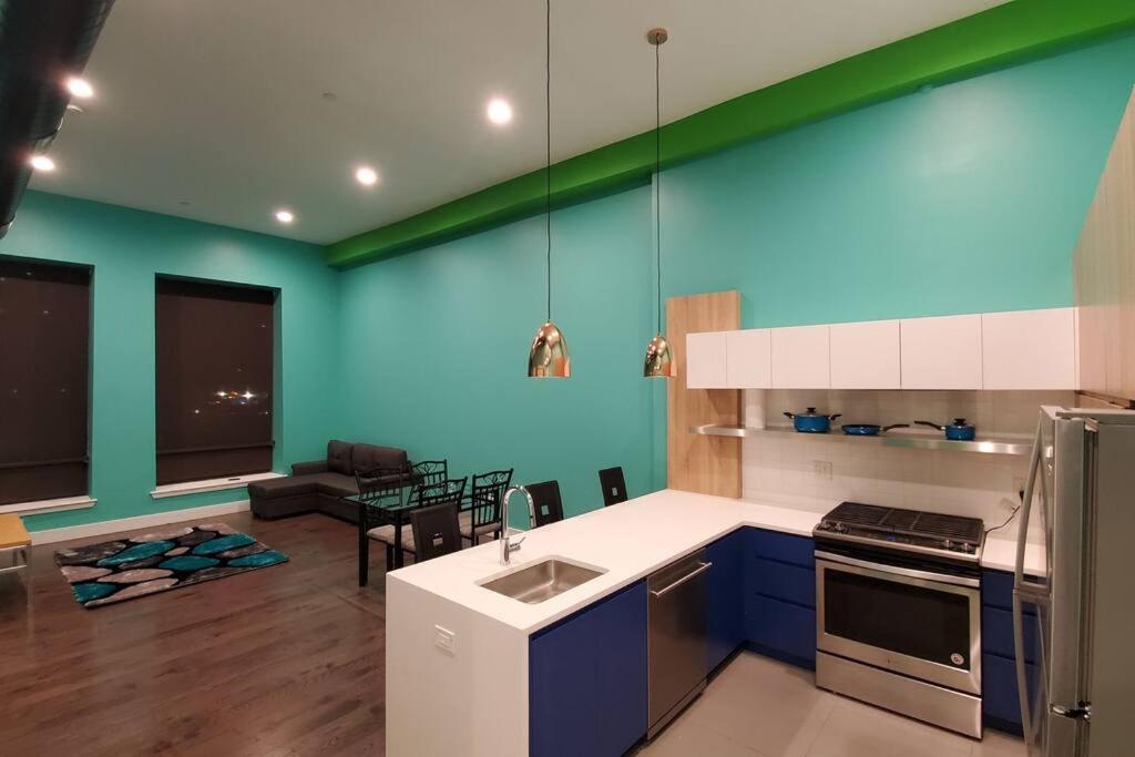 Luxury Loft Gym Lounge near Penn Station EWR NY, Newark (updated prices ...