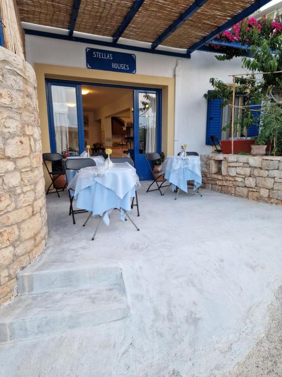 Restauracja lub miejsce do jedzenia w obiekcie Stella's Houses