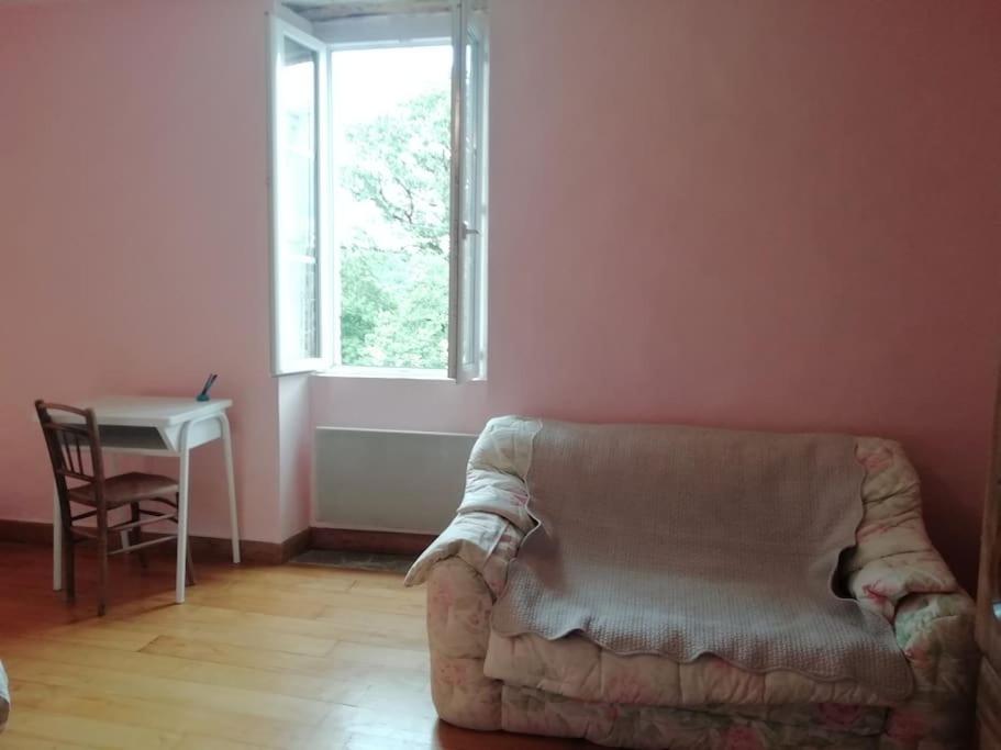 Posezení v ubytování Quercy blanc maison en pierre