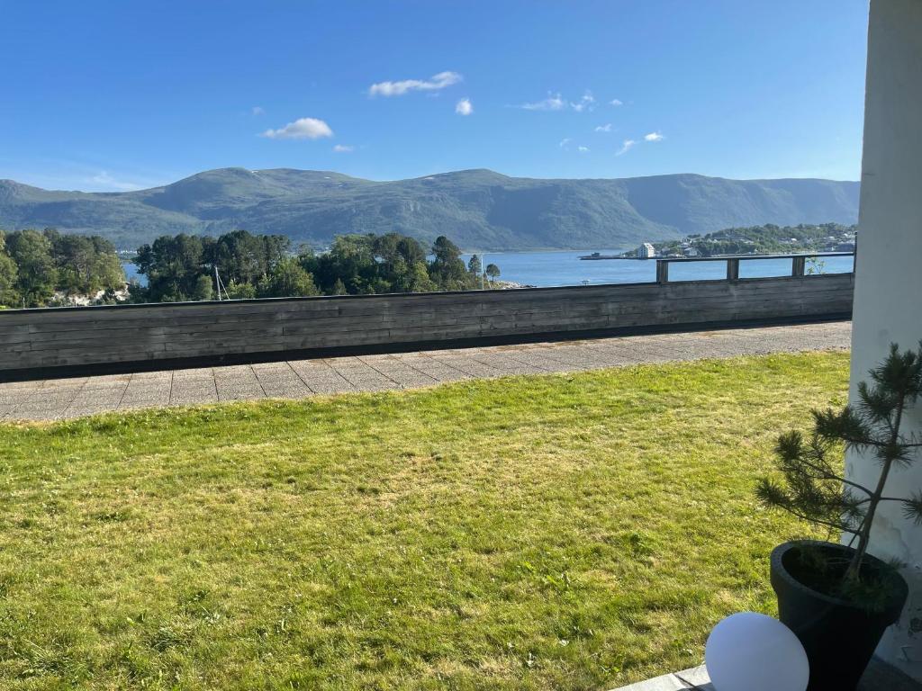 Fjord view apartment in Ålesund with free parking photo