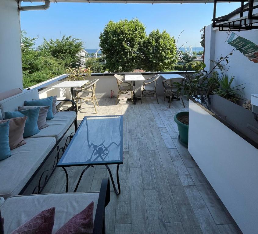 Balkón nebo terasa v ubytování Arat Apartments