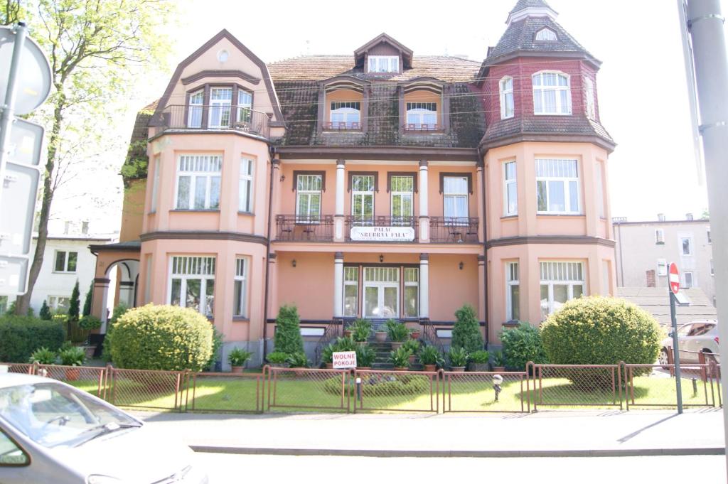 Budova, v ktorej sa ubytovanie bed & breakfast nachádza