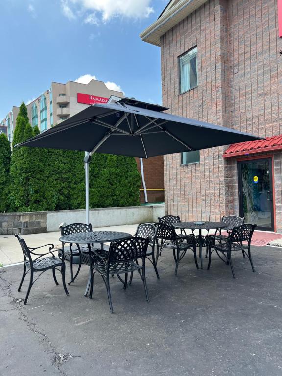 Diplomat Inn - Resim 44