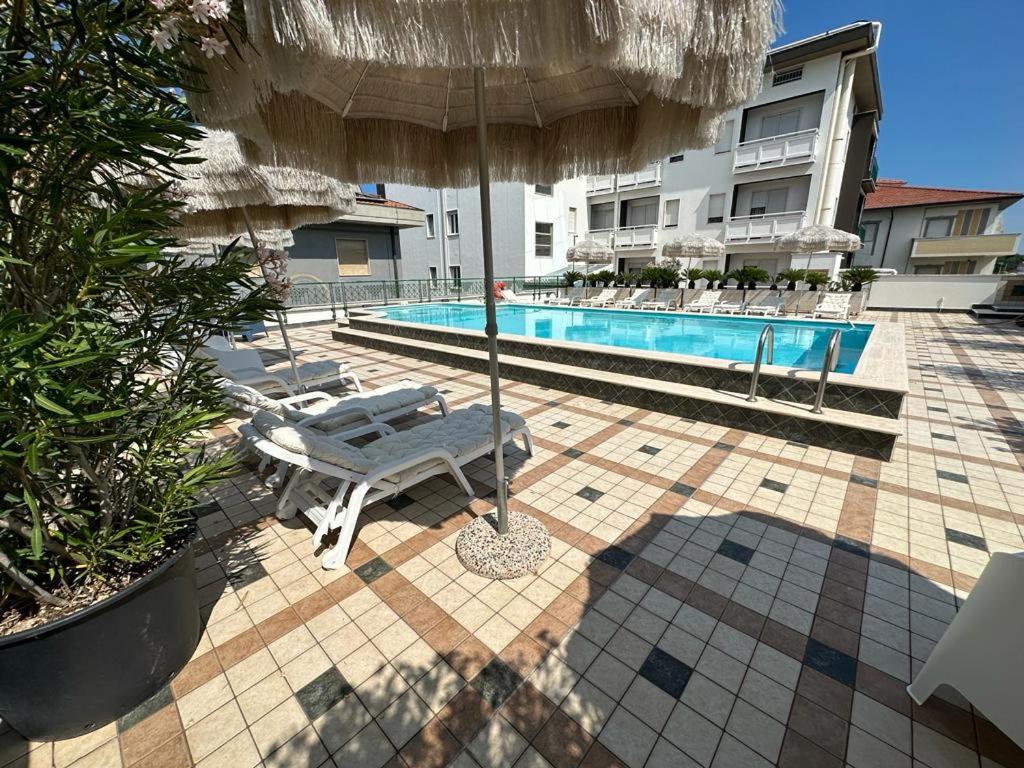Bazén v ubytování Hotel Costa Verde nebo v jeho okolí