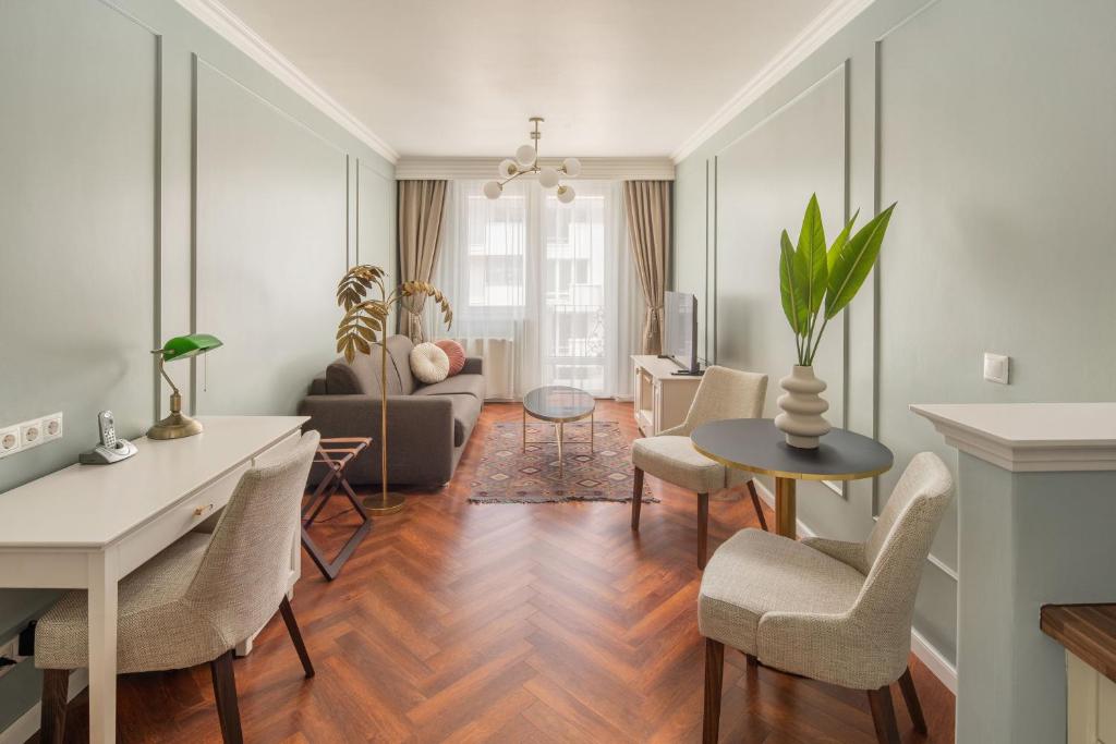 Queen's Court Hotel & Residence - Resim 33