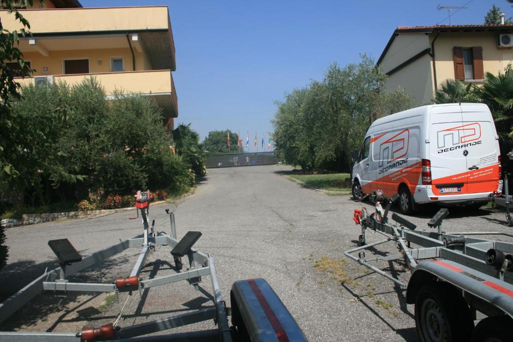 Afbeelding uit fotogalerij van Residence Miralago Rooms & Apartments in Manerba del Garda