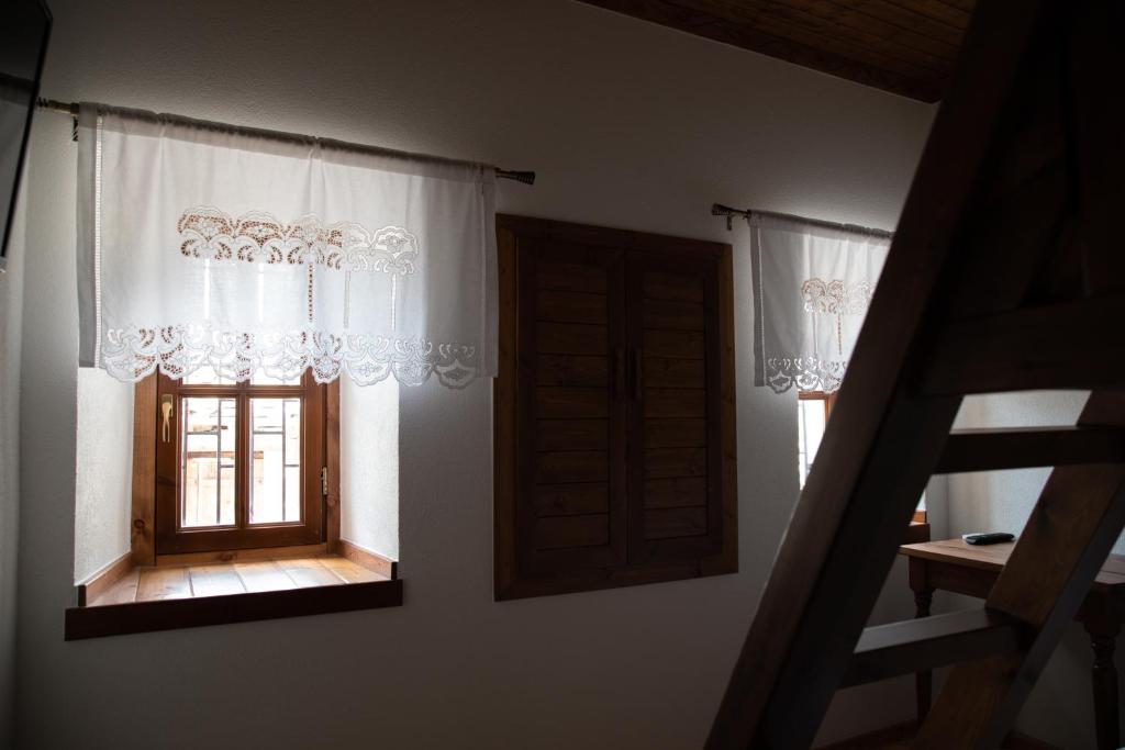Foto dalla galleria di Hotel Sarajet 1821 a Gjirokastër