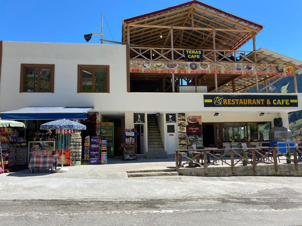 Galeriebild der Unterkunft Alkurtoğlu Pansiyon&cafe& restoran in Macka