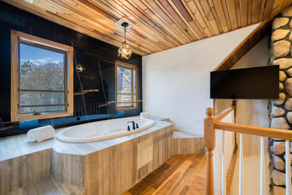 The Haüs Windham - Spacious Suites, Hot Tub, Mountain Views! - Suite Deluxe Con Bañera De Hidromasaje