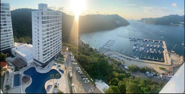 Vista aèria de Dpto con Espectacular Vista al Mar Acapulco Diamante - Condominio TorreBlanca