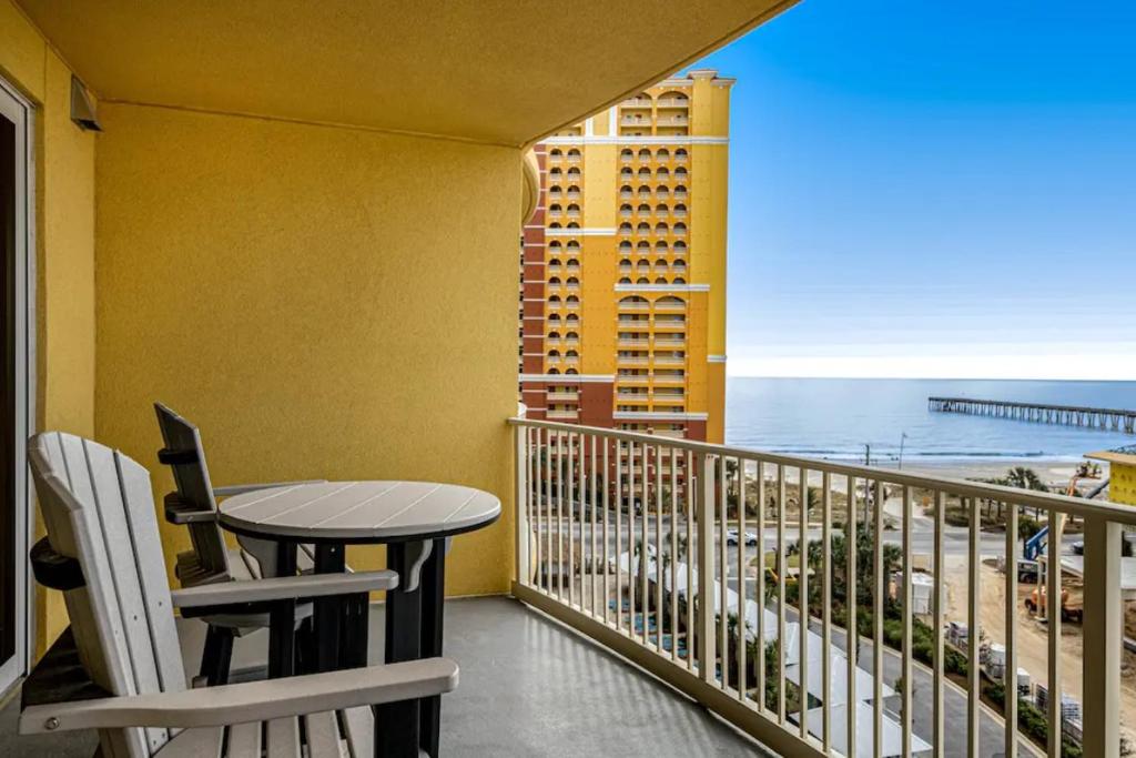 Calypso Resort Tower 3 Unit 711, Panama City Beach (updated prices 2024)