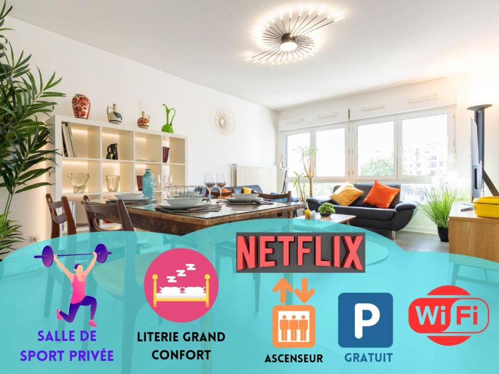 una sala de estar con una señal para un netflix en Le Royal 4* – Grand Confort Salle de Sport privée en Vandoeuvre-lès-Nancy