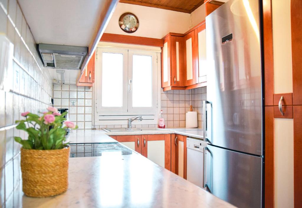Kuchyň nebo kuchyňský kout v ubytování Spacious & Bright flat with balcony