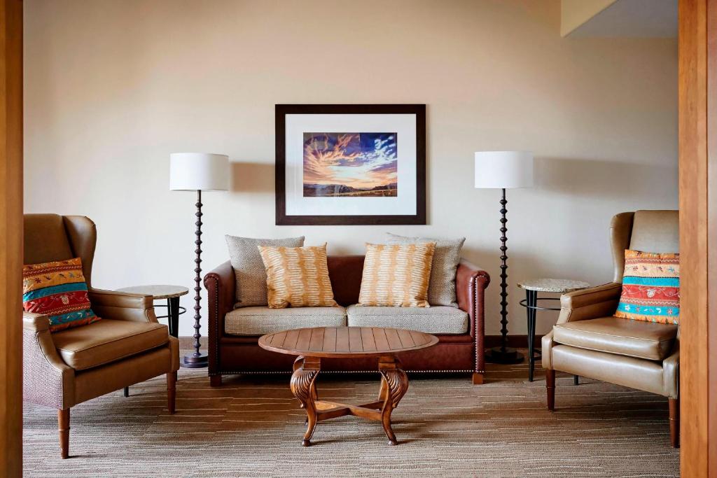 Posezení v ubytování JW Marriott Tucson Starr Pass Resort