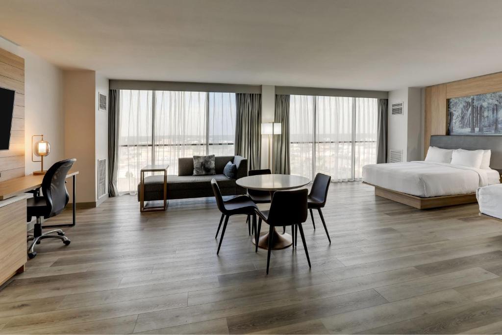 Mobile Marriott - 特大号床套房