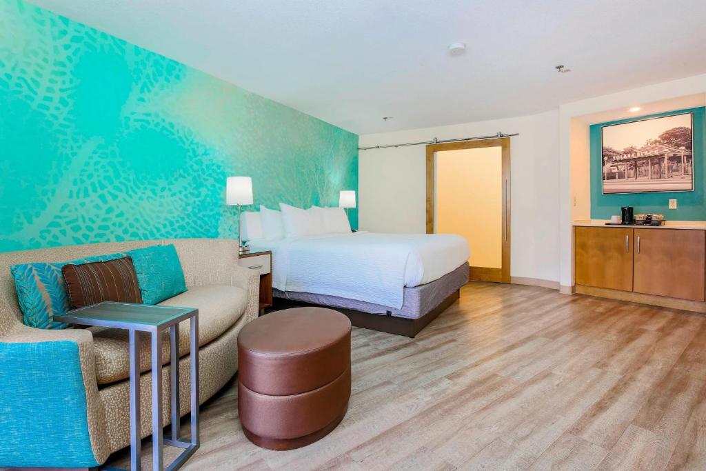 Courtyard by Marriott San Diego Del Mar/Solana Beach - Habitación King Con Sofá Cama