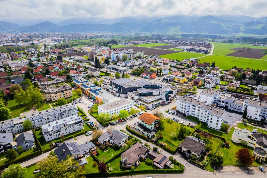 Nespecifikovaný výhled na destinaci Spielberg nebo výhled na město při pohledu z hotelu
