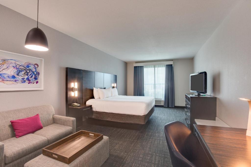 Crowne Plaza Hotel & Resorts Fort Lauderdale Airport/ Cruise, an IHG Hotel - Premium King Room
