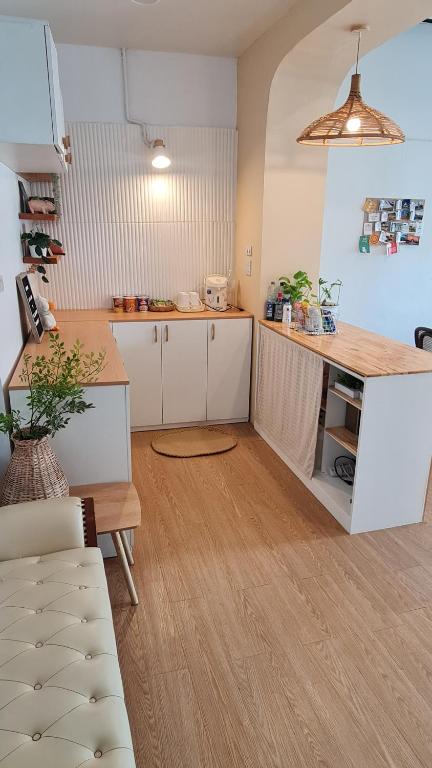 Kuchyň nebo kuchyňský kout v ubytování บ้านเซฟโซน
