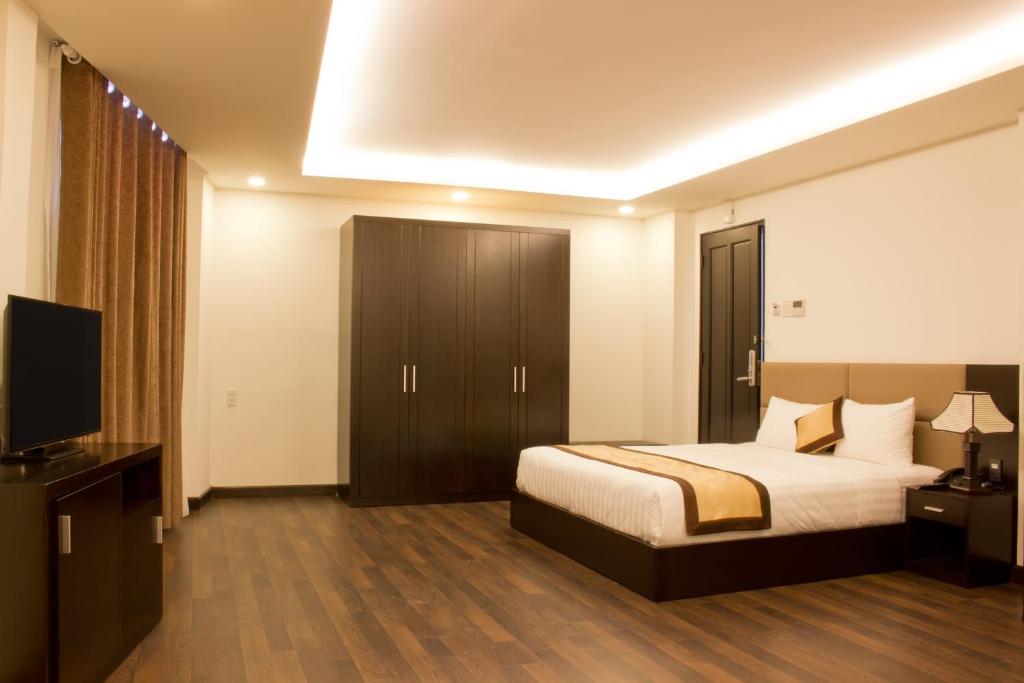 International Hotel - Deluxe Family Room