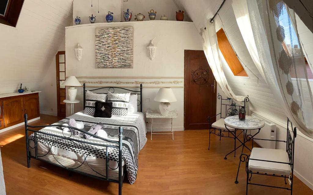 Postel nebo postele na pokoji v ubytování Loft de Lancelot City Center