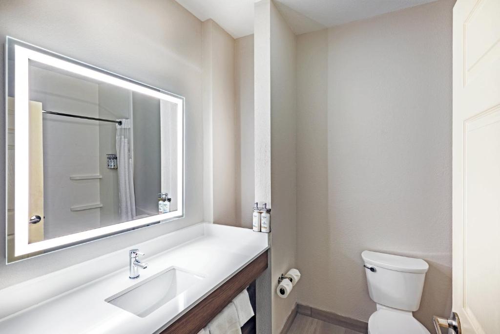 Holiday Inn Express Houston Space Center-Clear Lake, an IHG Hotel - Chambre Queen Standard Avec Deux Lits Queen