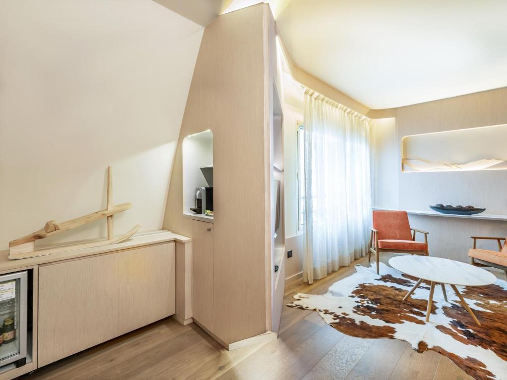 Kuchyň nebo kuchyňský kout v ubytování Hôtel Le Pré Carré