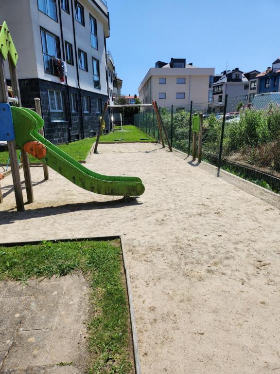 Fotografia z galérie ubytovania Apartamento de playa familiar, piscina y garaje. v destinácii Ares