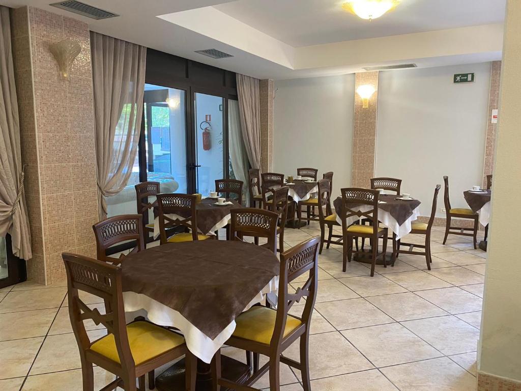 Posezení v ubytování Albergo Etico Cesenatico