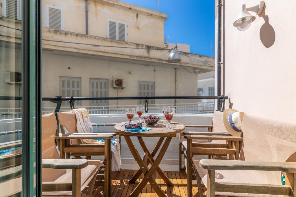 Balkon lub taras w obiekcie Theseus Zen Luxury Suite - Natural Living
