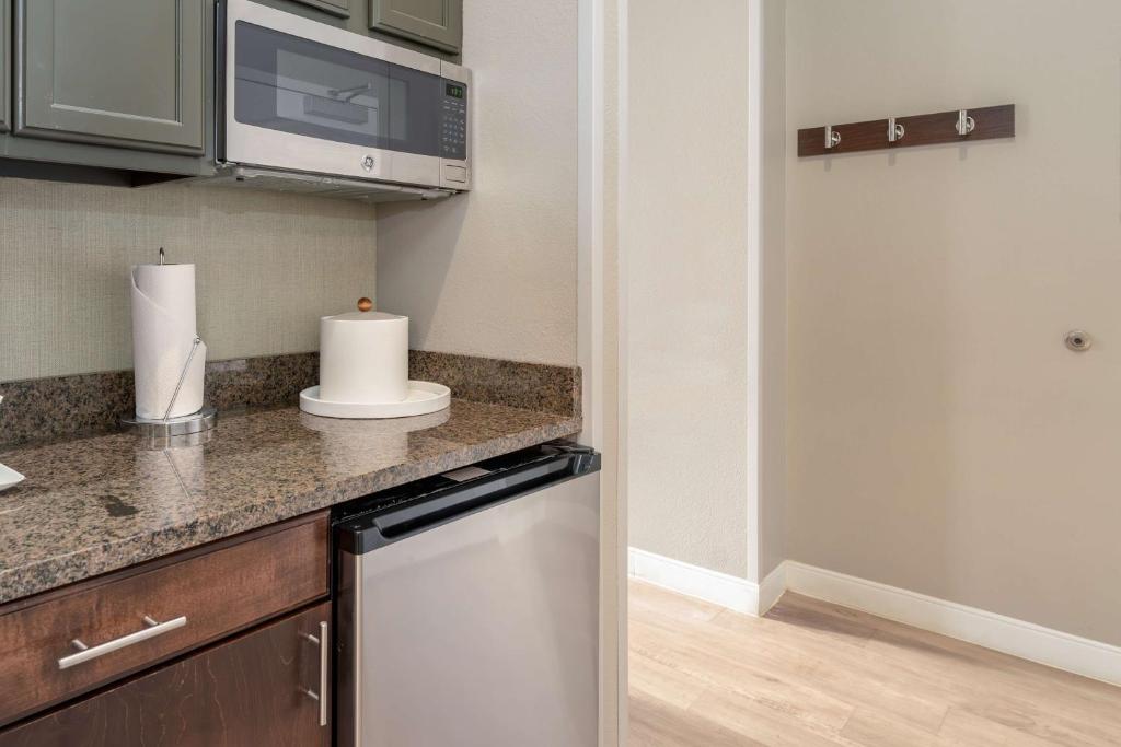 Hampton Inn and Suites New Orleans Convention Center - 