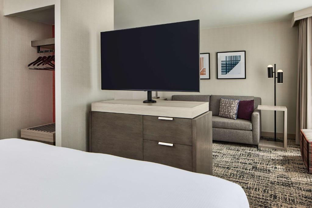 Hilton Kansas City Country Club Plaza - Suite De Luxe King Avec Vue Plaza